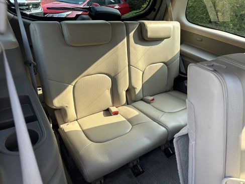 Used 2011 Nissan Pathfinder Silver image 27