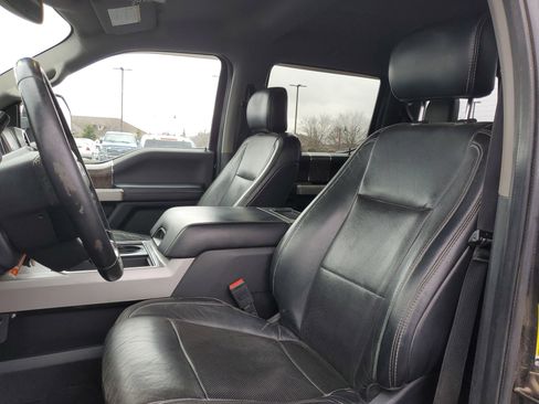 Used 2019 Ford F350 Lariat image 17