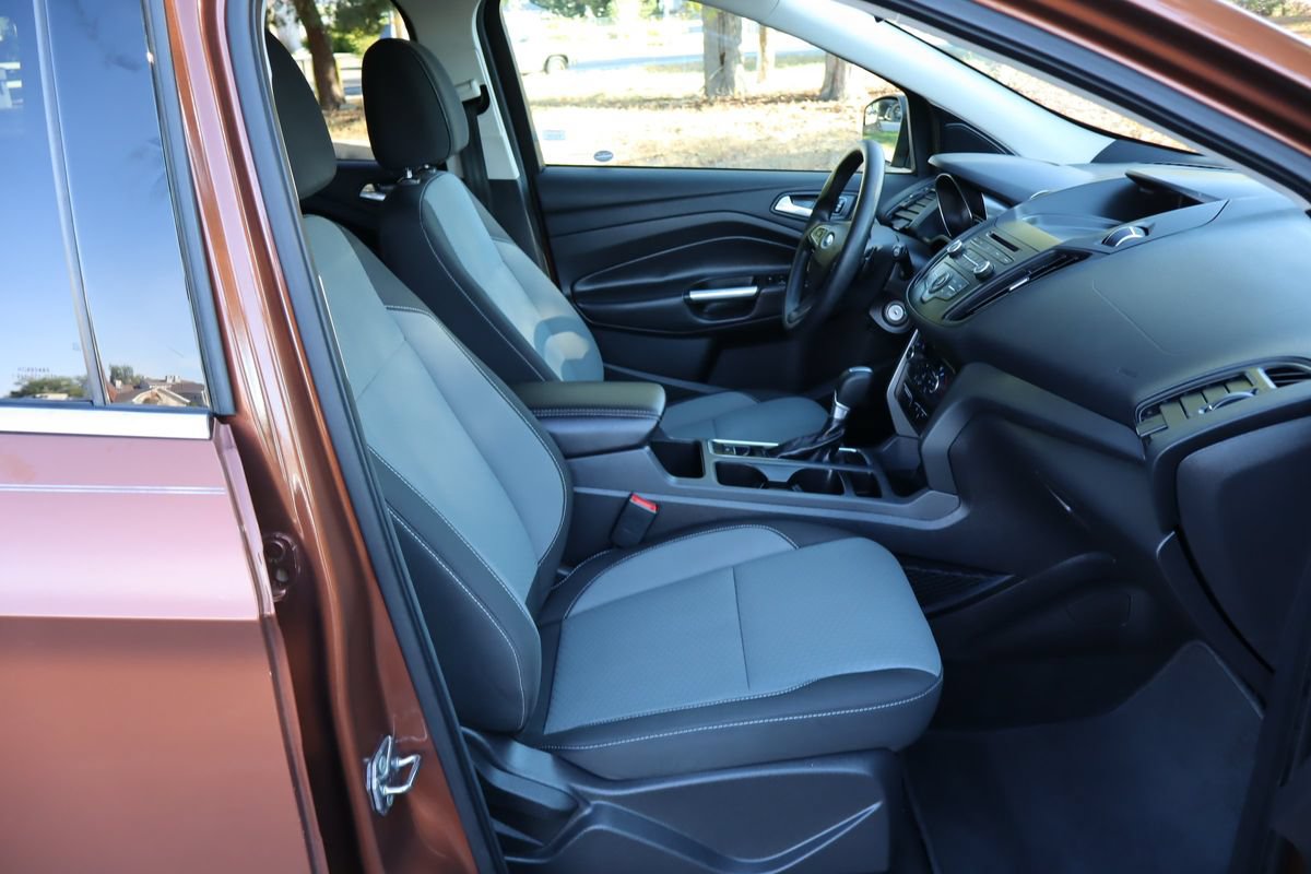 Used 2017 Ford Escape SE AWD/4WD image 22