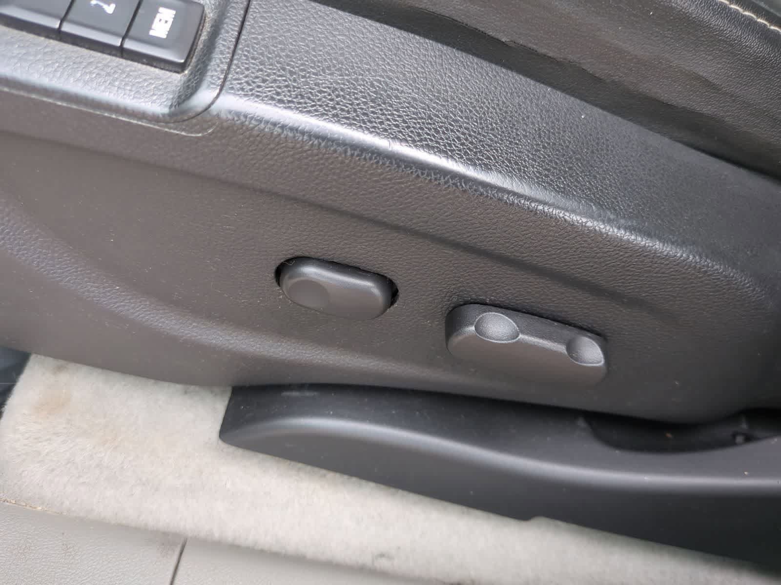 Used 2015 Buick Encore Leather FWD image 17