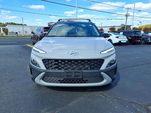 Used 2022 Hyundai Kona SEL image 2