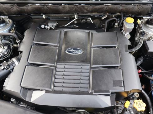 Used 2010 Subaru Outback 3.6R Limited image 39