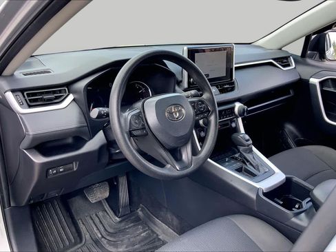 Used 2025 Toyota RAV4 LE FWD image 17