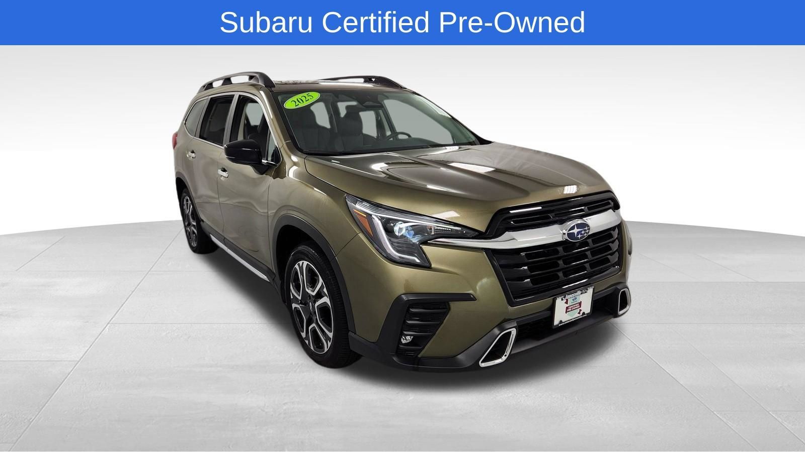 Used 2025 Subaru Ascent Touring AWD/4WD image 1