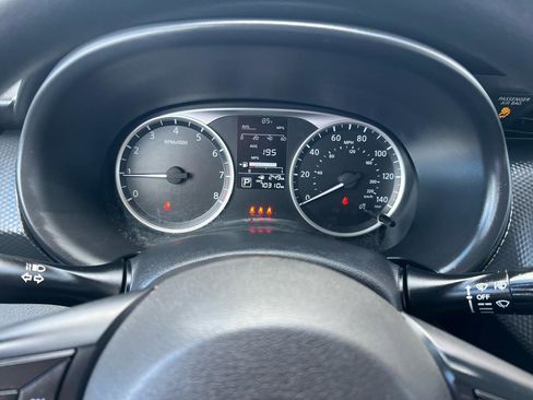 Used 2021 Nissan Kicks S FWD image 20