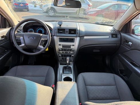 Used 2011 Ford Fusion SE image 9