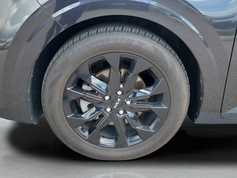 Used 2023 Kia Carnival SX FWD image 25
