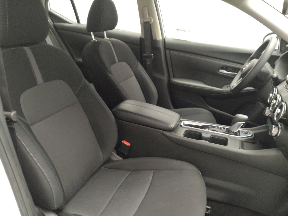 Used 2025 Nissan Sentra SV FWD image 21