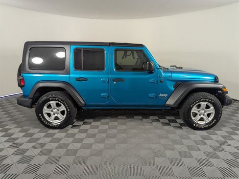 Used 2019 Jeep Wrangler Unlimited Sport S image 4