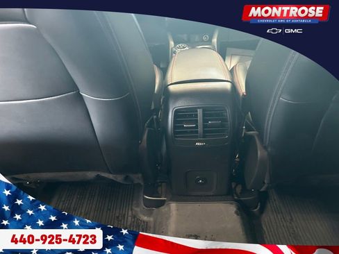 Used 2025 Ford Escape ST-Line w/ Cold Weather Package FWD image 23
