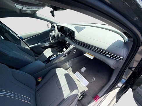 New 2026 Hyundai Elantra Sport FWD image 21