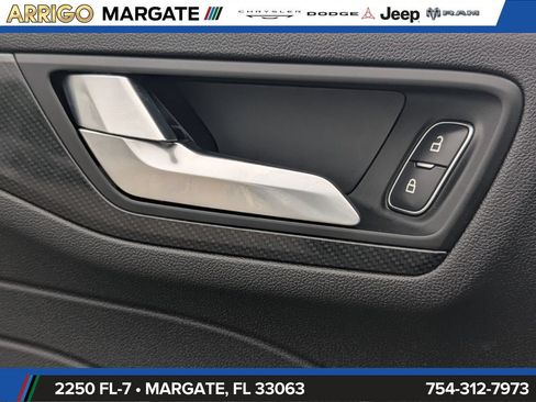Used 2023 Ford Escape ST-Line FWD image 14