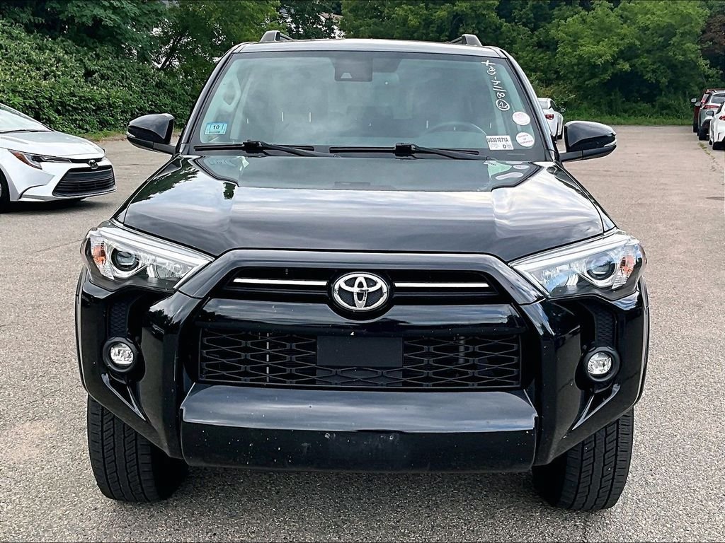 Certified 2022 Toyota 4Runner SR5 Premium AWD/4WD image 2