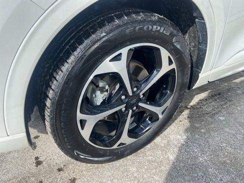 Used 2024 Ford Escape ST-Line Select w/ Tech Pack #2 image 6