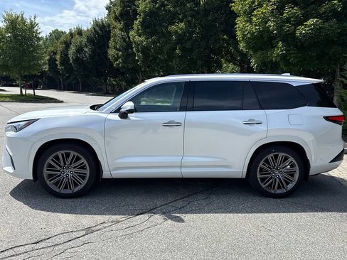 Used 2024 Lexus TX 350 AWD w/ Technology Package image 6