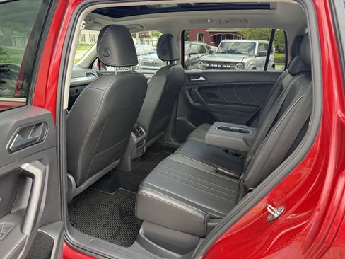 Used 2022 Volkswagen Tiguan SE w/ Panoramic Sunroof Package AWD/4WD image 20