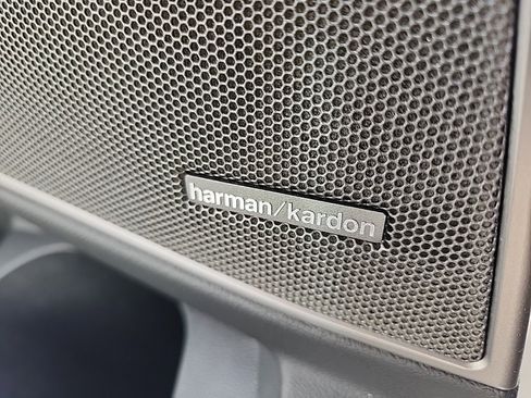 Used 2022 BMW M3 w/ Executive Package image 5