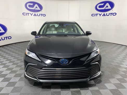 Used 2023 Toyota Camry XLE w/ Cold Weather Package FWD image 9
