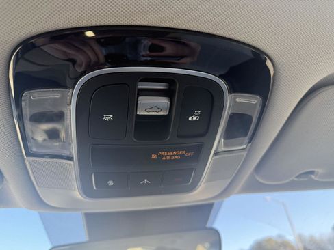 Used 2022 Hyundai Sonata Limited image 19