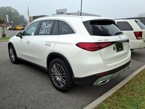 Used 2024 Mercedes-Benz GLC 300 4MATIC image 10