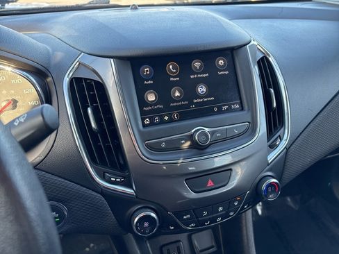 Used 2019 Chevrolet Cruze LT w/ Convenience Package image 17