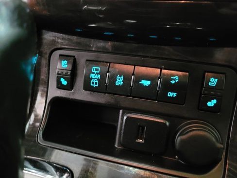 Used 2017 Buick Enclave Premium image 30