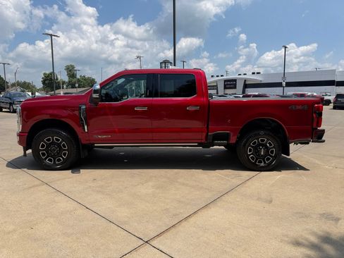Used 2024 Ford F250 Platinum AWD/4WD image 7