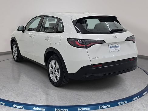 Used 2023 Honda HR-V LX image 8