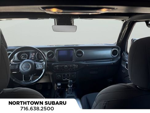 Used 2022 Jeep Gladiator Sport AWD/4WD image 12