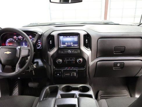 Used 2022 Chevrolet Silverado 2500 Custom w/ Custom Value Package AWD/4WD image 7
