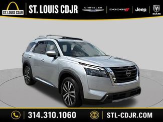 Used 2025 Nissan Pathfinder Platinum w/ Cargo Package AWD/4WD 360° Tour