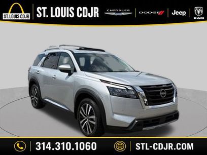Used 2025 Nissan Pathfinder Platinum w/ Cargo Package