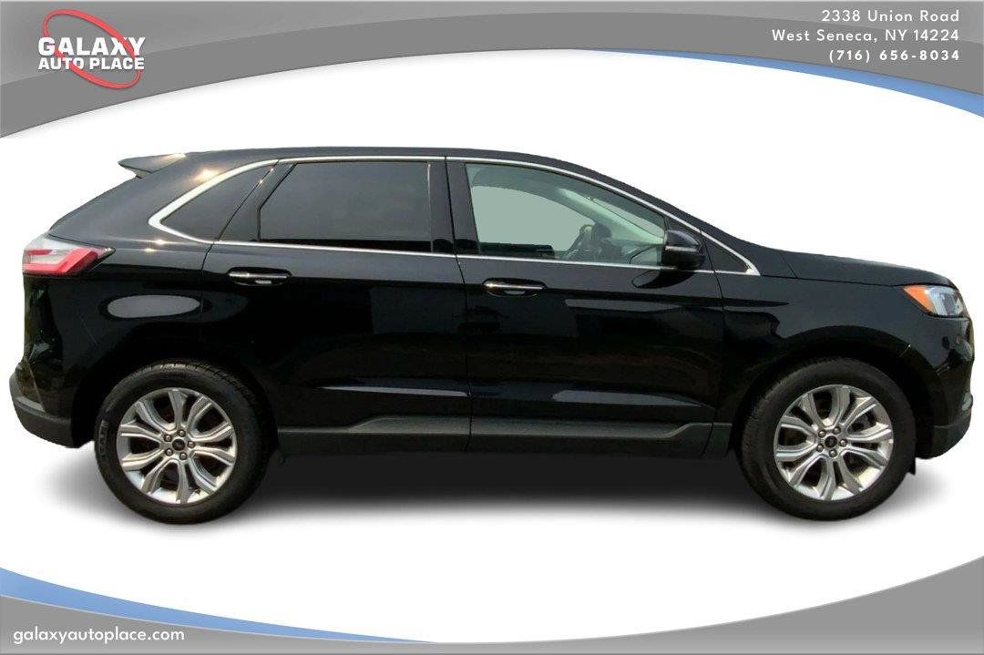Used 2024 Ford Edge Titanium AWD/4WD image 4