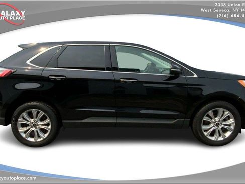 Used 2024 Ford Edge Titanium AWD/4WD image 4