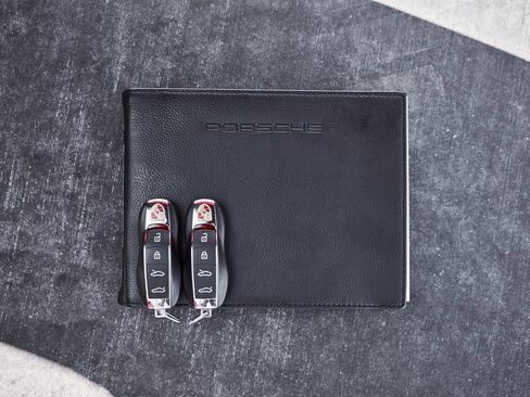 Used 2023 Porsche 718 Cayman GT4 RS RWD image 76