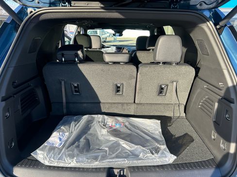 New 2026 Chevrolet Traverse LT w/ Sun and Wheel Package image 38