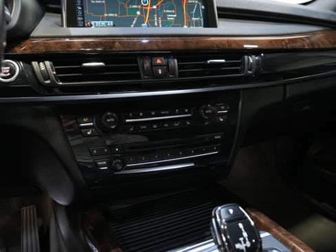 Used 2014 BMW X5 xDrive50i image 44