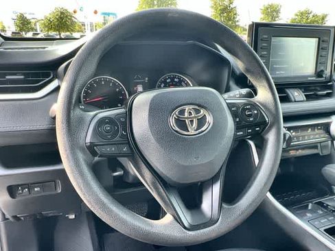 Used 2021 Toyota RAV4 LE w/ Carpet Mat Package (TMS) FWD image 17