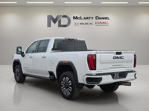 Used 2024 GMC Sierra 2500 Denali Ultimate w/ Max Trailering Package image 4