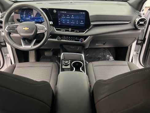 Used 2026 Chevrolet Equinox LT FWD image 34
