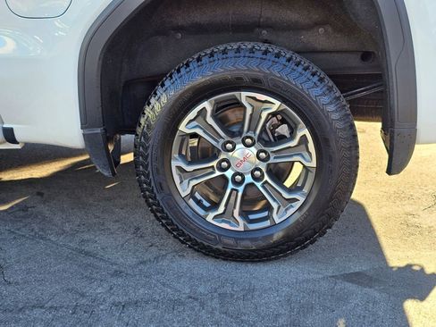Used 2024 GMC Sierra 1500 SLT image 10