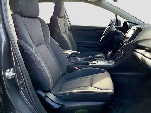 Used 2022 Subaru Crosstrek 2.0i Premium w/ Moonroof Package image 26