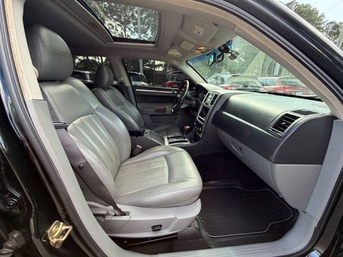 Used 2005 Chrysler 300 C w/ Sound Group II RWD image 11