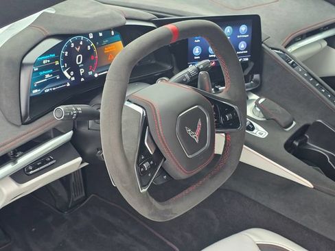 Used 2023 Chevrolet Corvette Stingray Premium Cpe w/ Z51 Performance Package RWD image 9