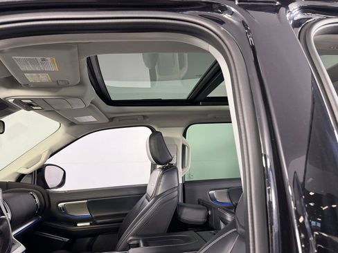 Used 2025 Ford Expedition Platinum AWD/4WD image 25