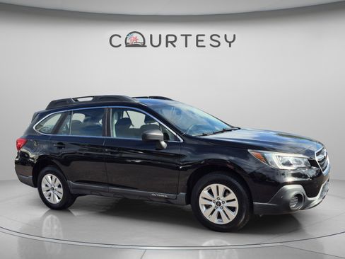 Used 2019 Subaru Outback 2.5i AWD/4WD image 7