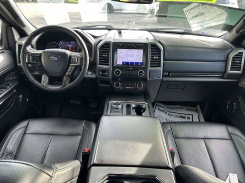 Used 2020 Ford Expedition XLT w/ Equipment Group 202A RWD image 18