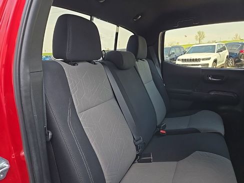 Used 2022 Toyota Tacoma TRD Sport AWD/4WD image 85