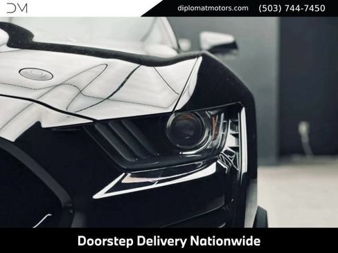 Used 2022 Ford Mustang Shelby GT500 w/ Technology Package RWD image 13