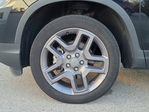 Used 2023 Honda Passport EX-L image 8